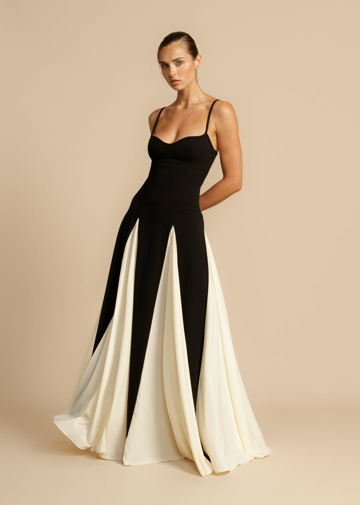 Arabella - Elegant Women's Wedding Guest Maxi Dress with Sweetheart Neck and Colour Block Skirt