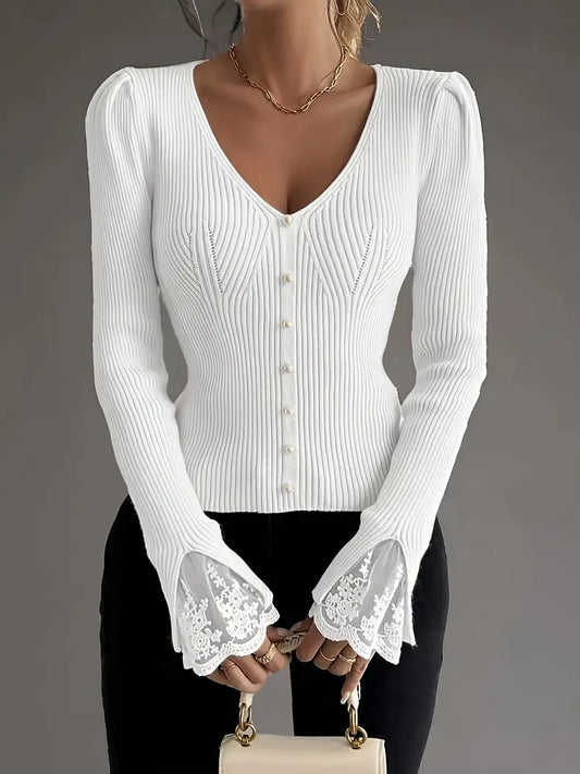 Britt - Women's ribbed jumper v neck and flared lace cuff