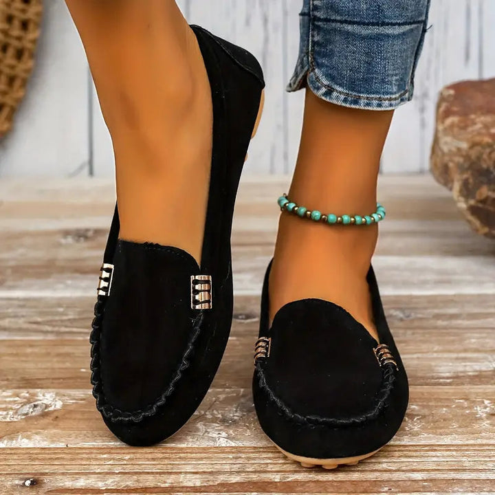 Daisy - Women's Relaxed Comfort Loafers with Stitched Detail