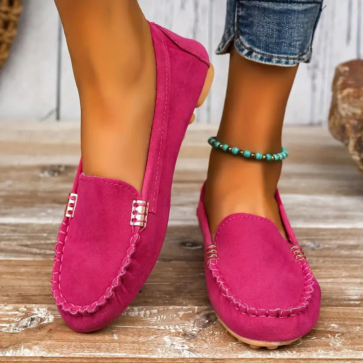 Daisy - Women's Relaxed Comfort Loafers with Stitched Detail