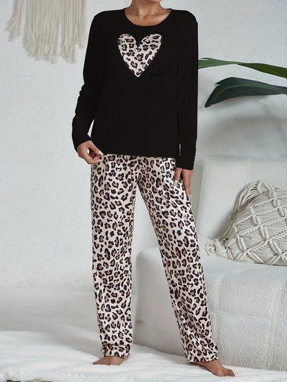 Daisy - Women's comfy printed pyjama set with long sleeve and straight leg