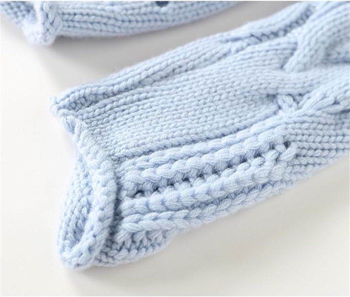 Daisy - Women’s elegant chunky cable knit turtleneck jumper with relaxed fit
