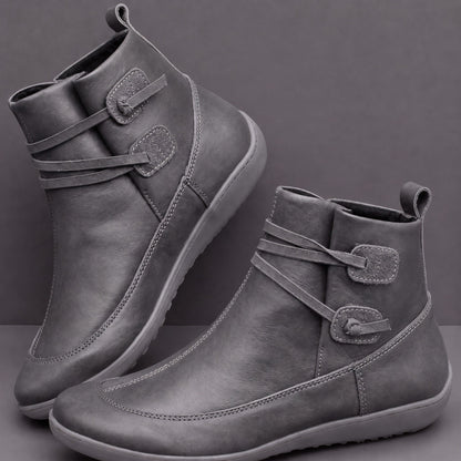 Daisy - Women's flat ankle boots with wide fit and side zip fastening