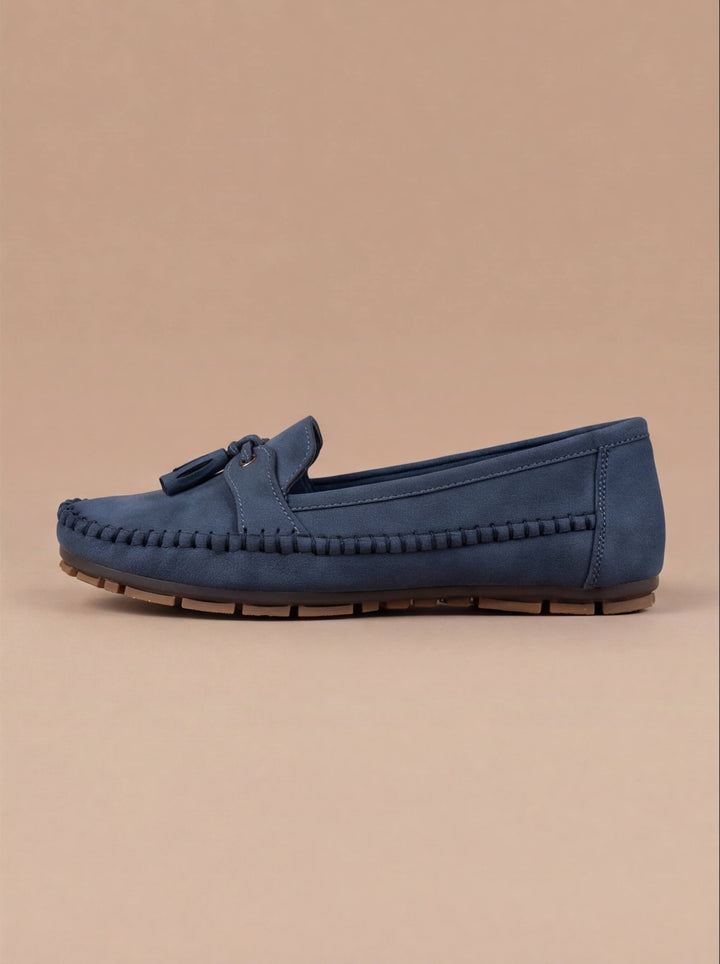 Ella - Casual Women's Comfort Loafers with Tassel Detail and Slip-On Design