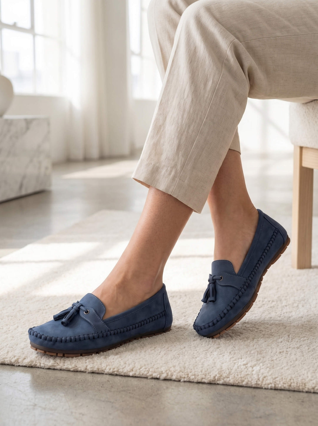 Ella - Casual Women's Comfort Loafers with Tassel Detail and Slip-On Design