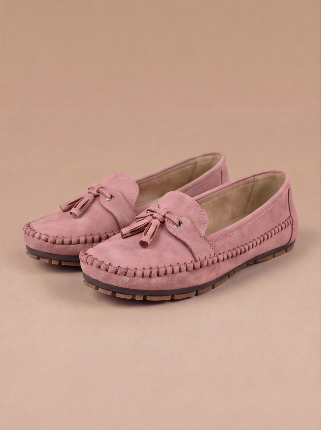 Ella - Casual Women's Comfort Loafers with Tassel Detail and Slip-On Design