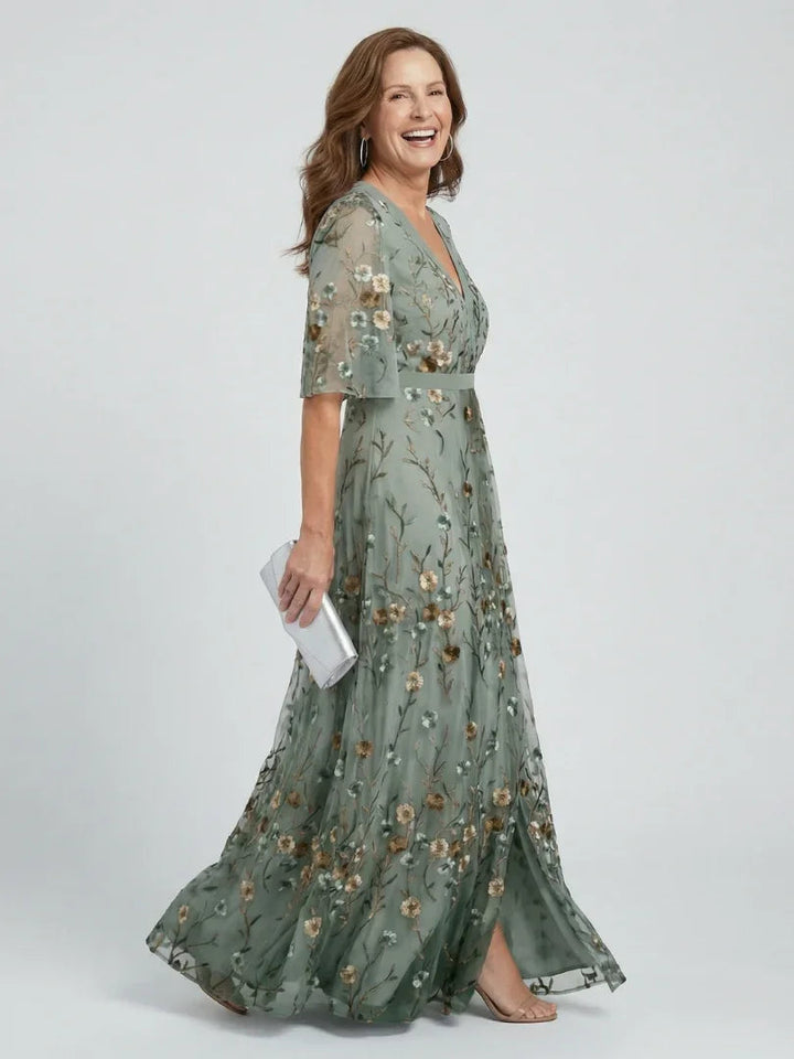 Ella - Elegant Women's Maxi Dress with Floral Print and Flutter Sleeves