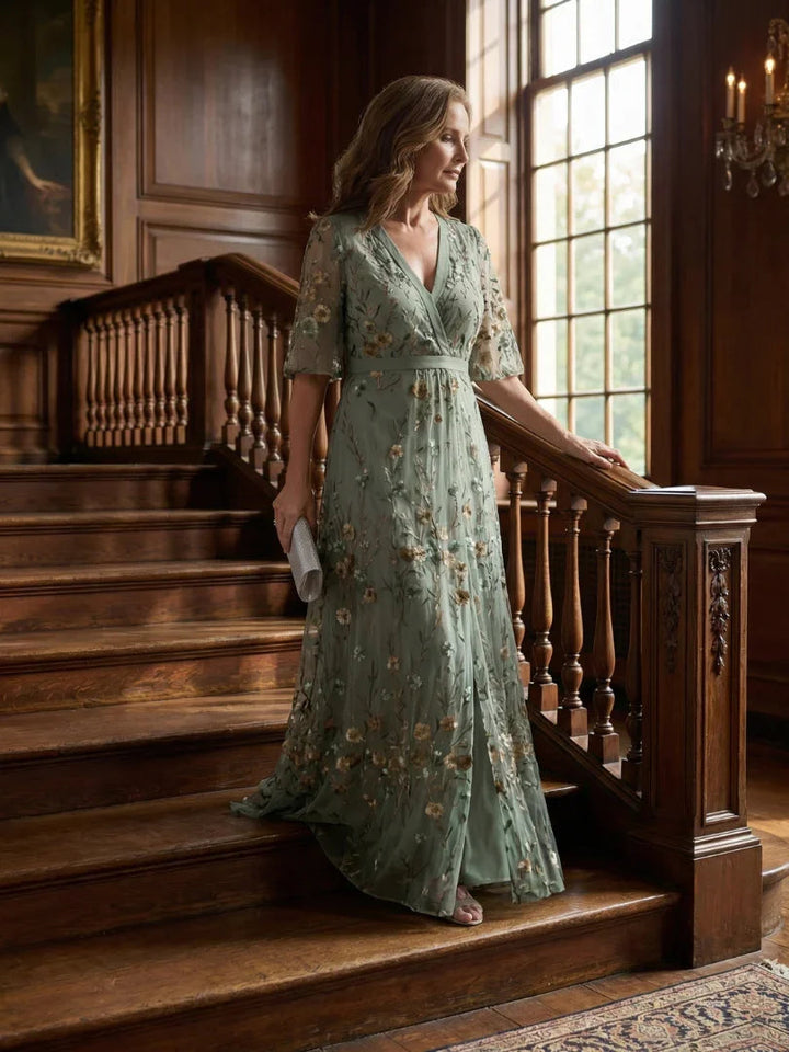 Ella - Elegant Women's Maxi Dress with Floral Print and Flutter Sleeves