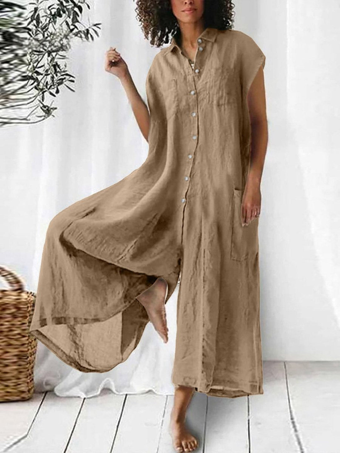 Ella - Vintage Women's Linen Jumpsuit with Collared Neckline and Flowing Wide Leg