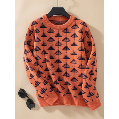 Ella - Women’s relaxed christmas jumper with tree pattern and round neck