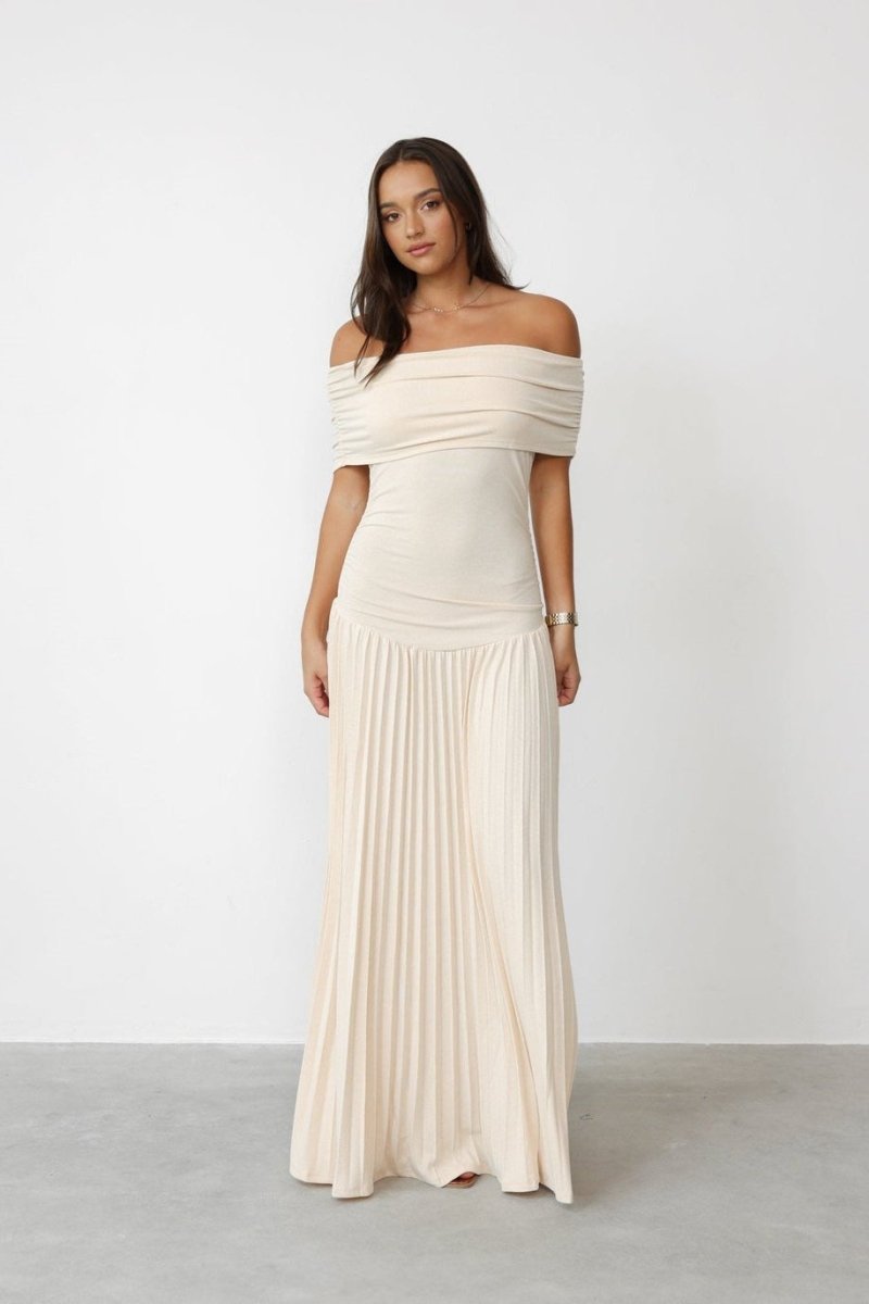 Evelyn - Elegant Women's Wedding Guest Dress with Off Shoulder Neckline and Pleated Maxi Skirt