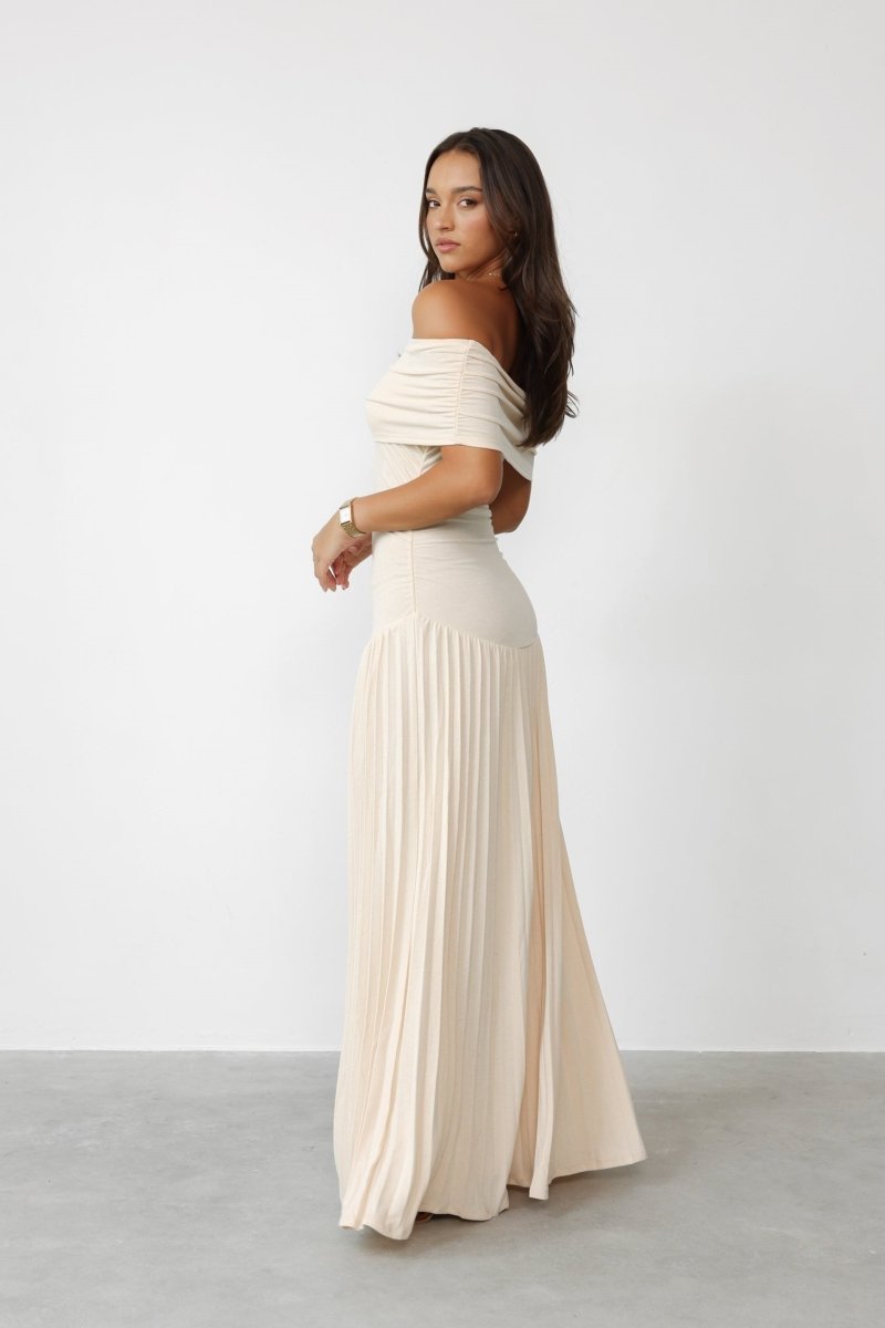 Evelyn - Elegant Women's Wedding Guest Dress with Off Shoulder Neckline and Pleated Maxi Skirt