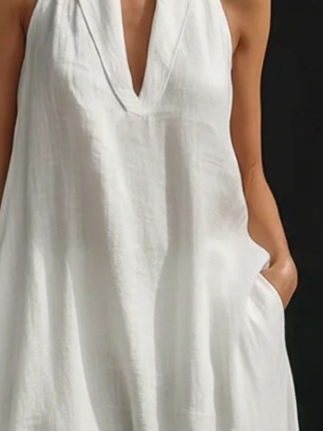 Evie - Flowy Women's Linen Maxi Dress with Halter Neckline and Deep V Front