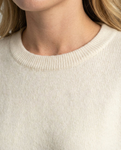 Evie - Women’s oversized warm knitted jumper with crew neck and curved hem