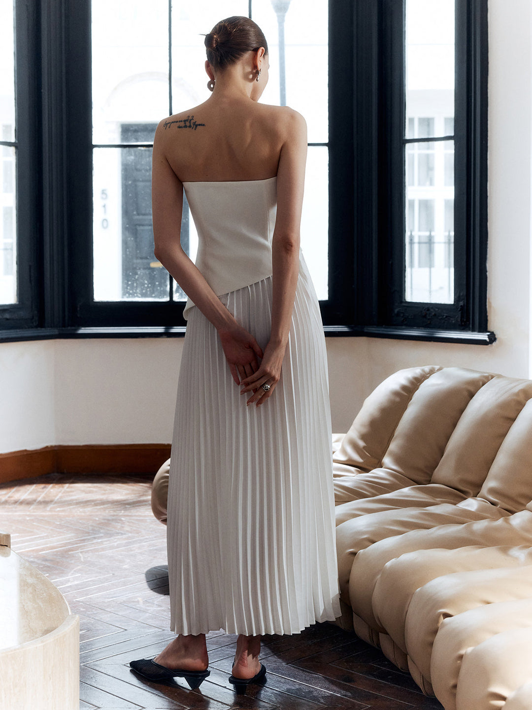 Florence - Elegant Women's Wedding Guest Dress with Strapless Neckline and Pleated Skirt
