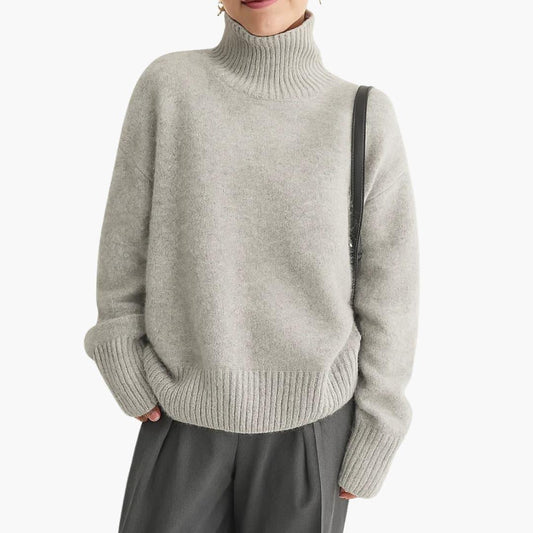Florence - Women's oversized knitted turtleneck jumper with warm ribbed cuffs