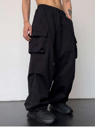 Freddie - Men's wide leg cargo trousers with elastic waist and toggle hems