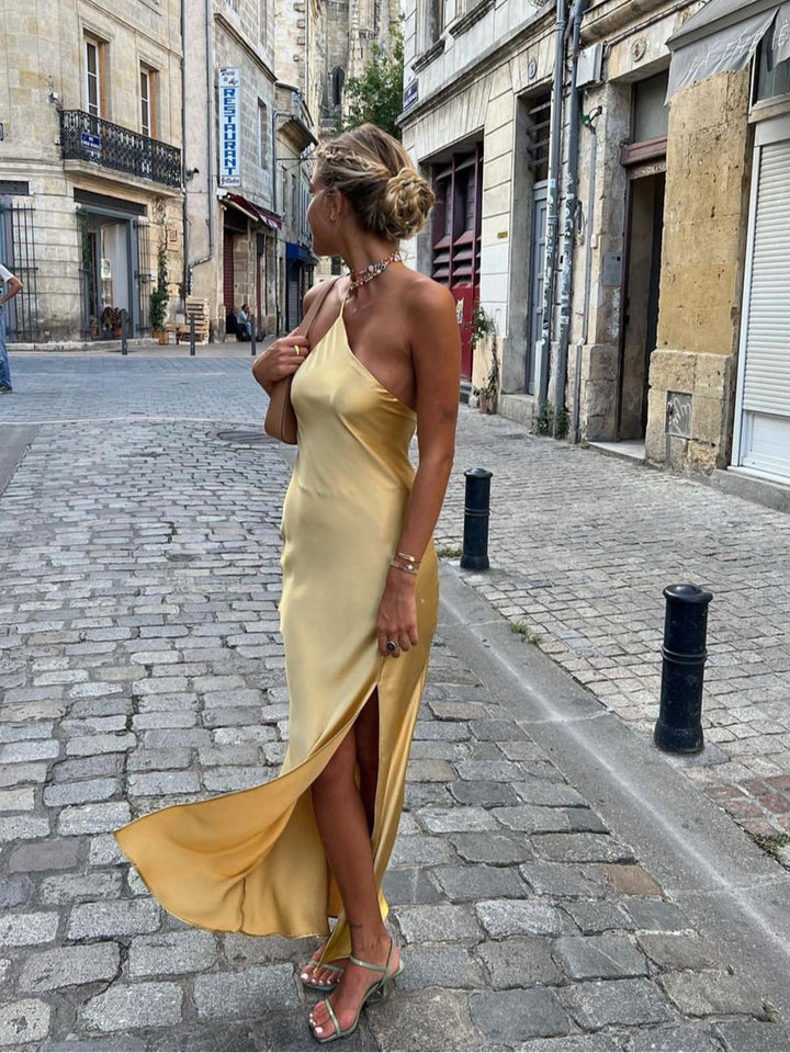 Freya - Chic Women's Wedding Guest Maxi Dress with One Shoulder Neckline and Side Split