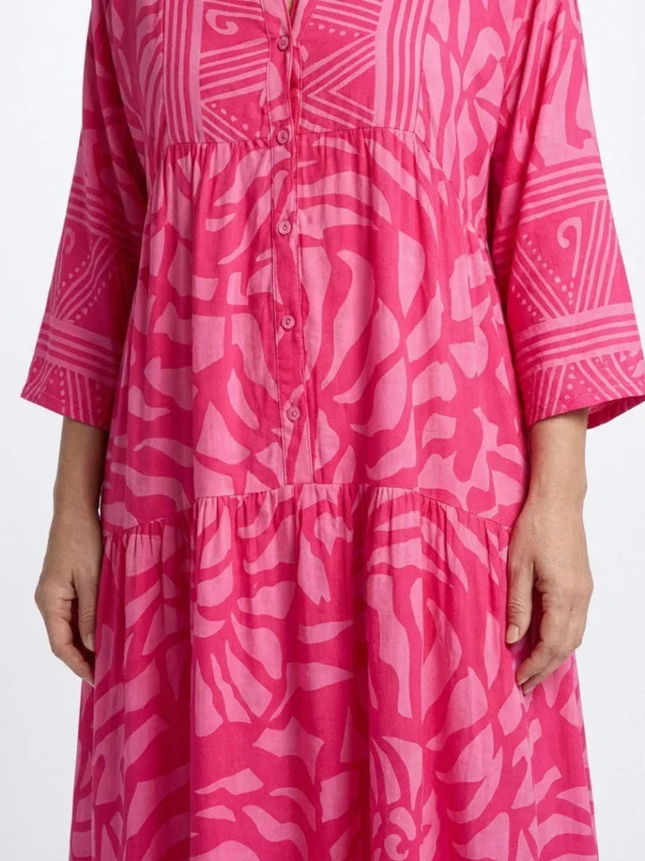 Hannah - Boho Plus Size Maxi Dress for Women with Tiered Silhouette and Three-Quarter Sleeves