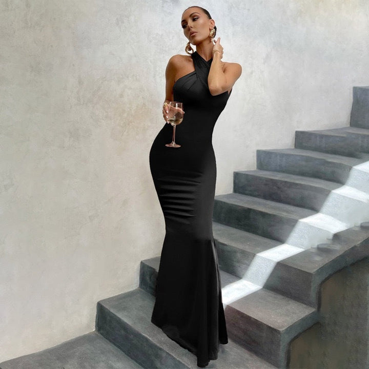 Hannah - Elegant Women's Wedding Guest Maxi Dress with Halter Neck and Mermaid Hem