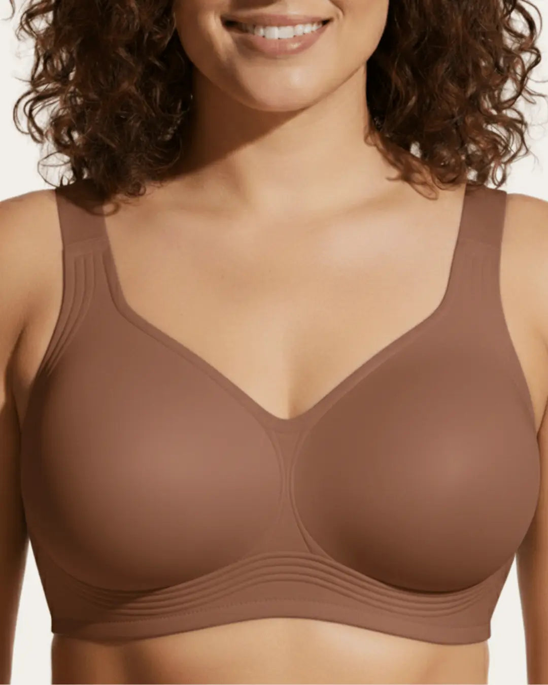 Harriet - Women's full coverage comfort bra with wide straps and moulded cups