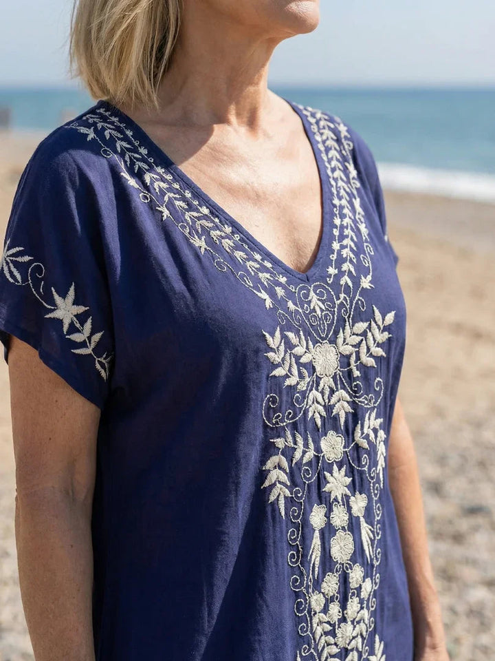 Isla - Boho Plus Size Summer Dress for Women with Embroidered V-Neck and Short Sleeves