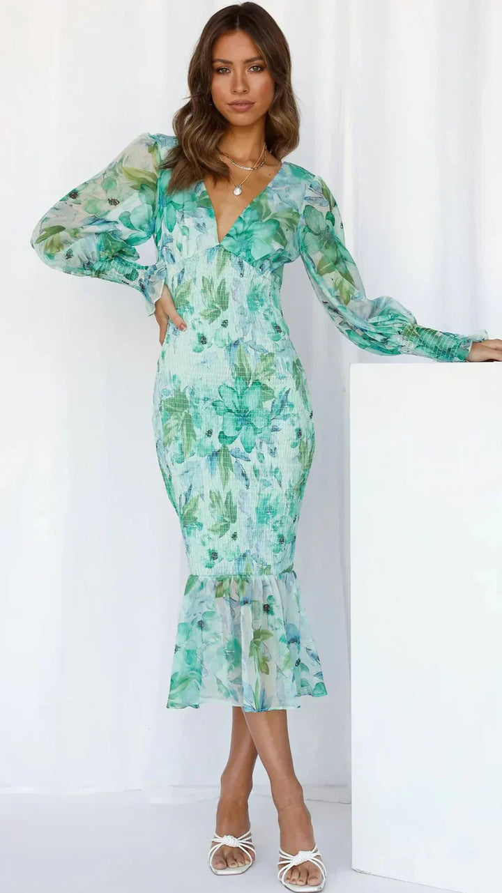 Isla - Elegant Women's Wedding Guest Dress with V Neck and Floral Print