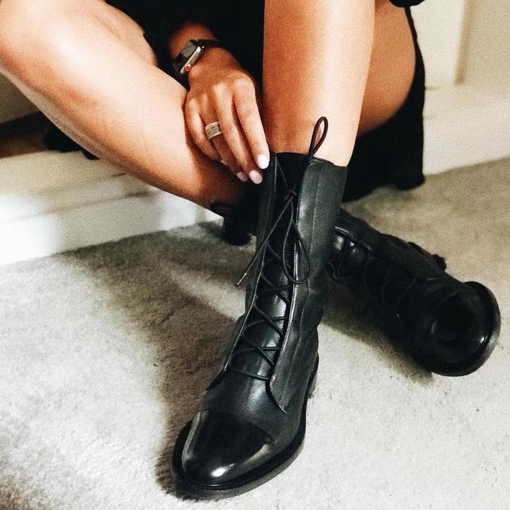Noor - Women's ankle boots vintage lace up and block heel