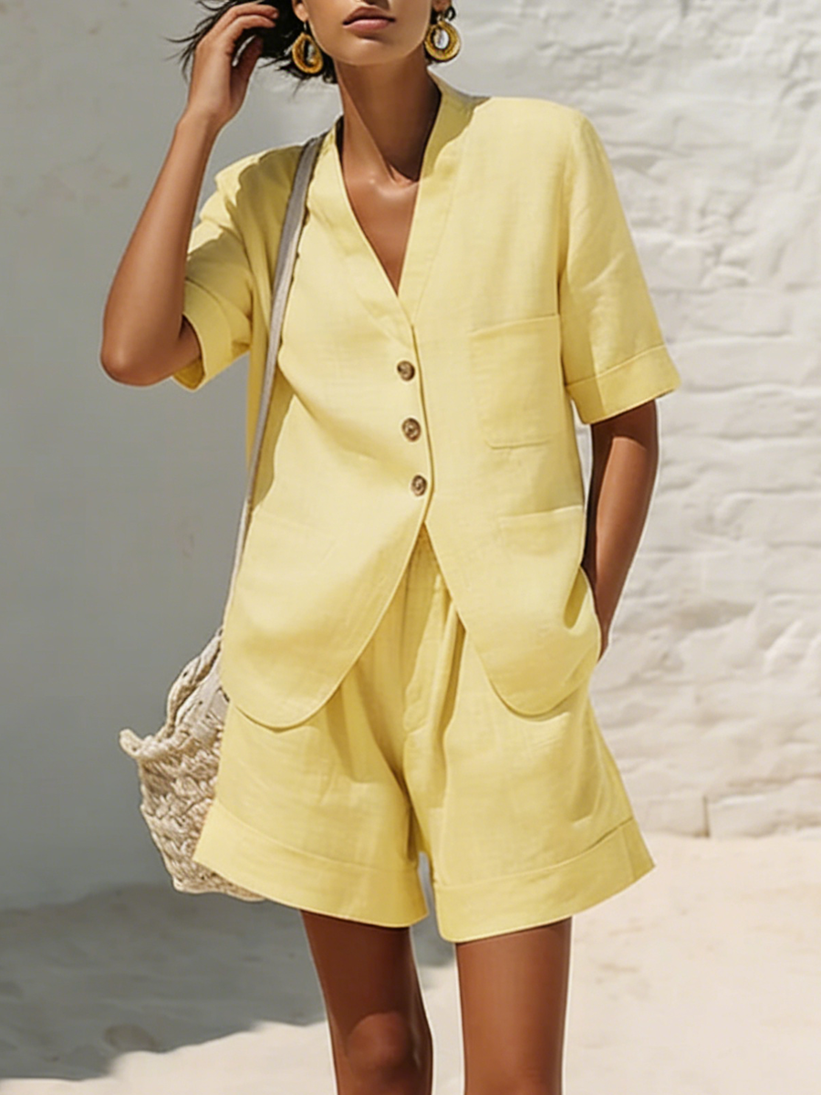 Olivia - Casual Women's Linen Summer Set with Notch Lapel Blazer and Patch Pocket Shorts