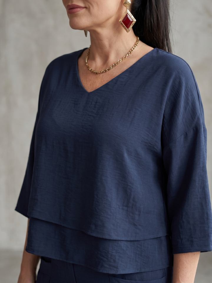 Phoebe - Smart Women's Linen Co-ord Set with V-Neck and Pleated Wide Leg Trousers