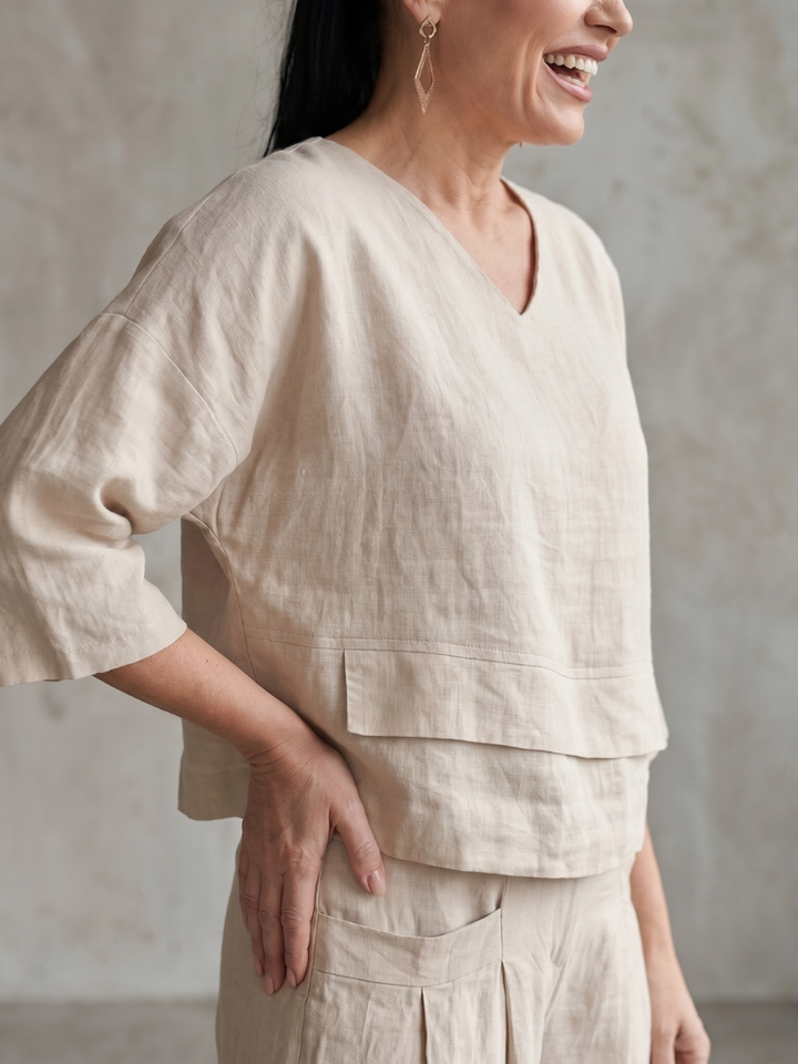 Phoebe - Smart Women's Linen Co-ord Set with V-Neck and Pleated Wide Leg Trousers