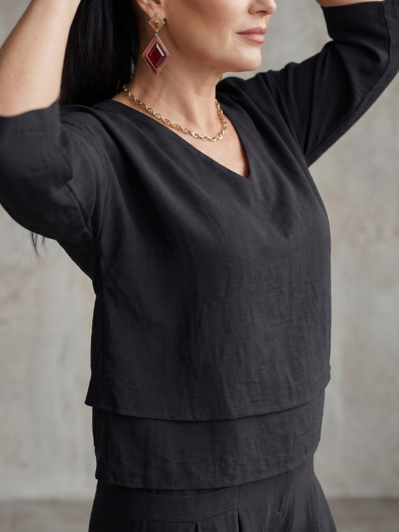Phoebe - Smart Women's Linen Co-ord Set with V-Neck and Pleated Wide Leg Trousers