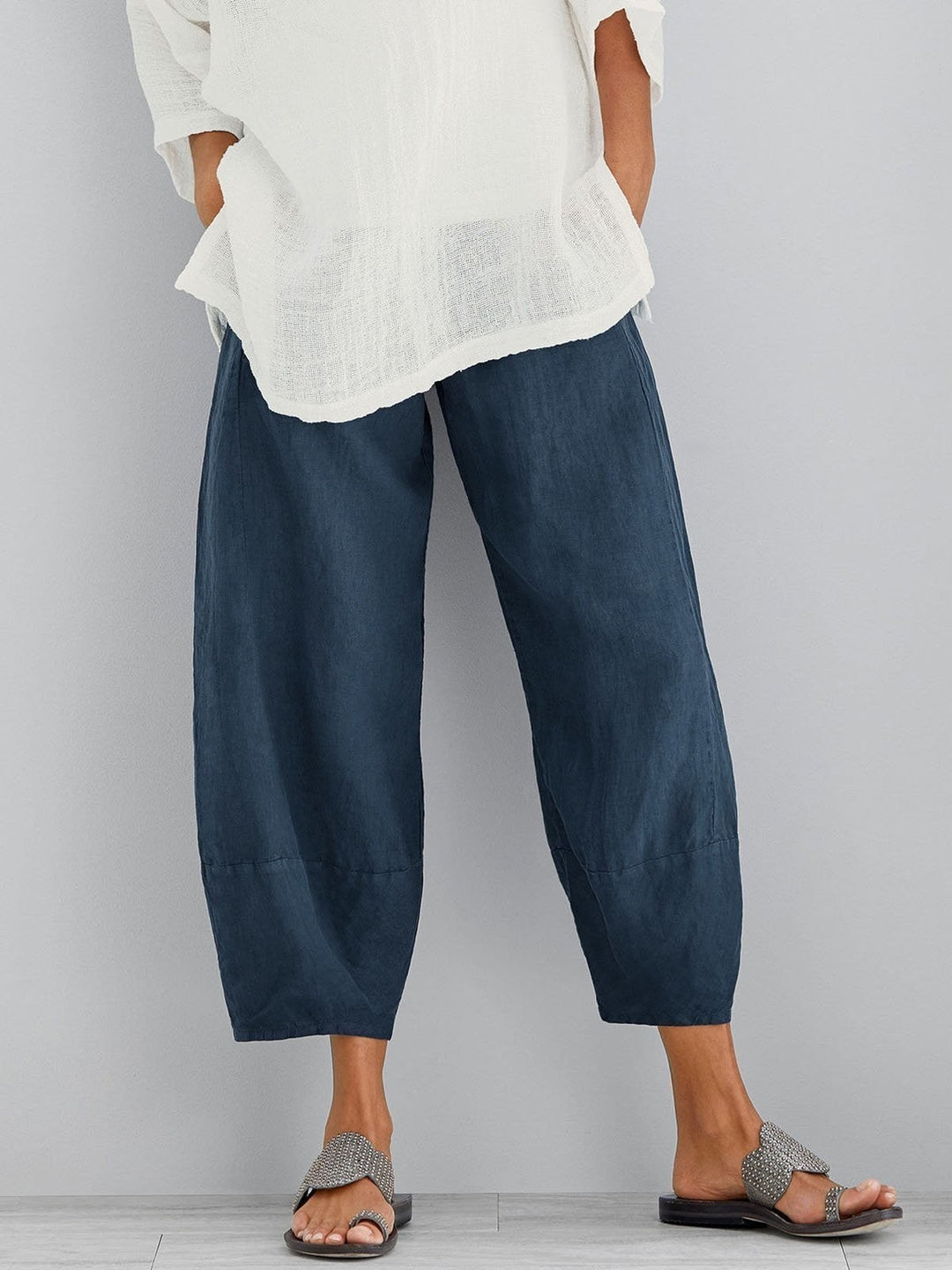 Sophia - Casual Women's Cropped Linen Trousers with Relaxed Fit