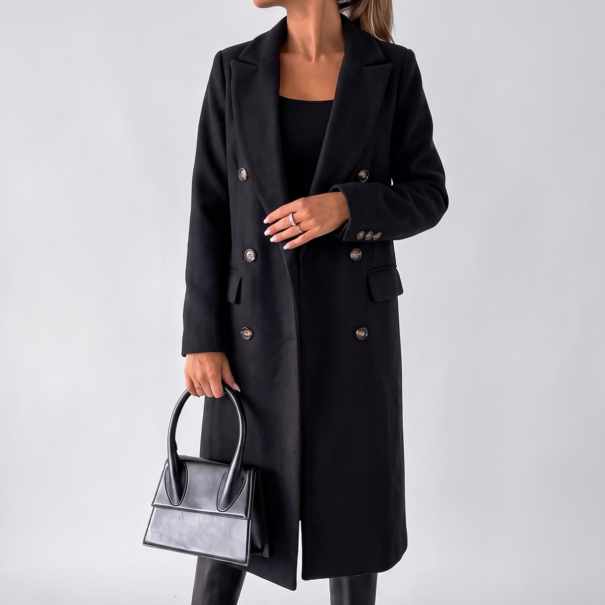 Sophie - Women's long winter trench coat with wide lapels and flap pockets