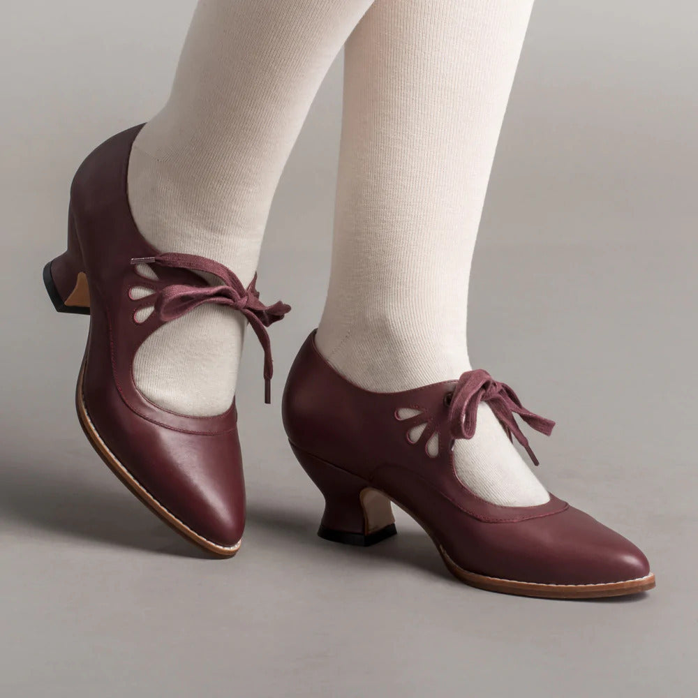 Women's Heels - Lace-Up Kitten Heel Cut-Out Detail Pointed Toe | Elegant