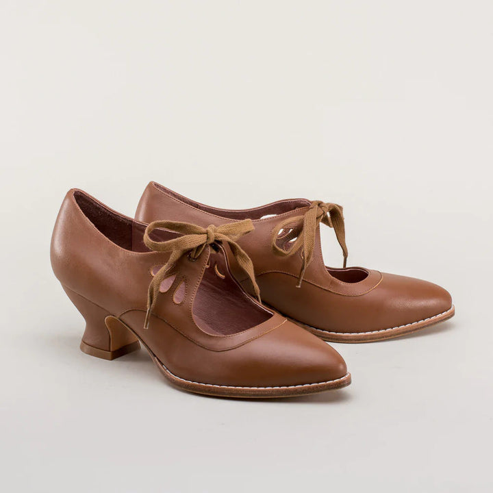 Women's Heels - Lace-Up Kitten Heel Cut-Out Detail Pointed Toe | Elegant