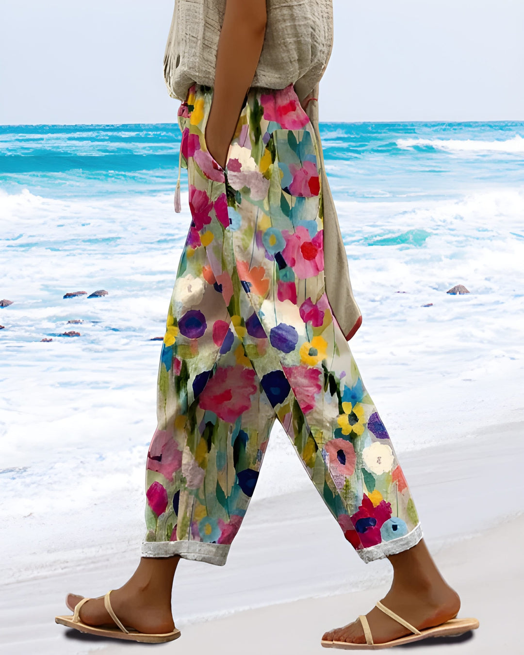 Women's Trousers - Cropped Wide Leg Abstract Floral Print | Summer