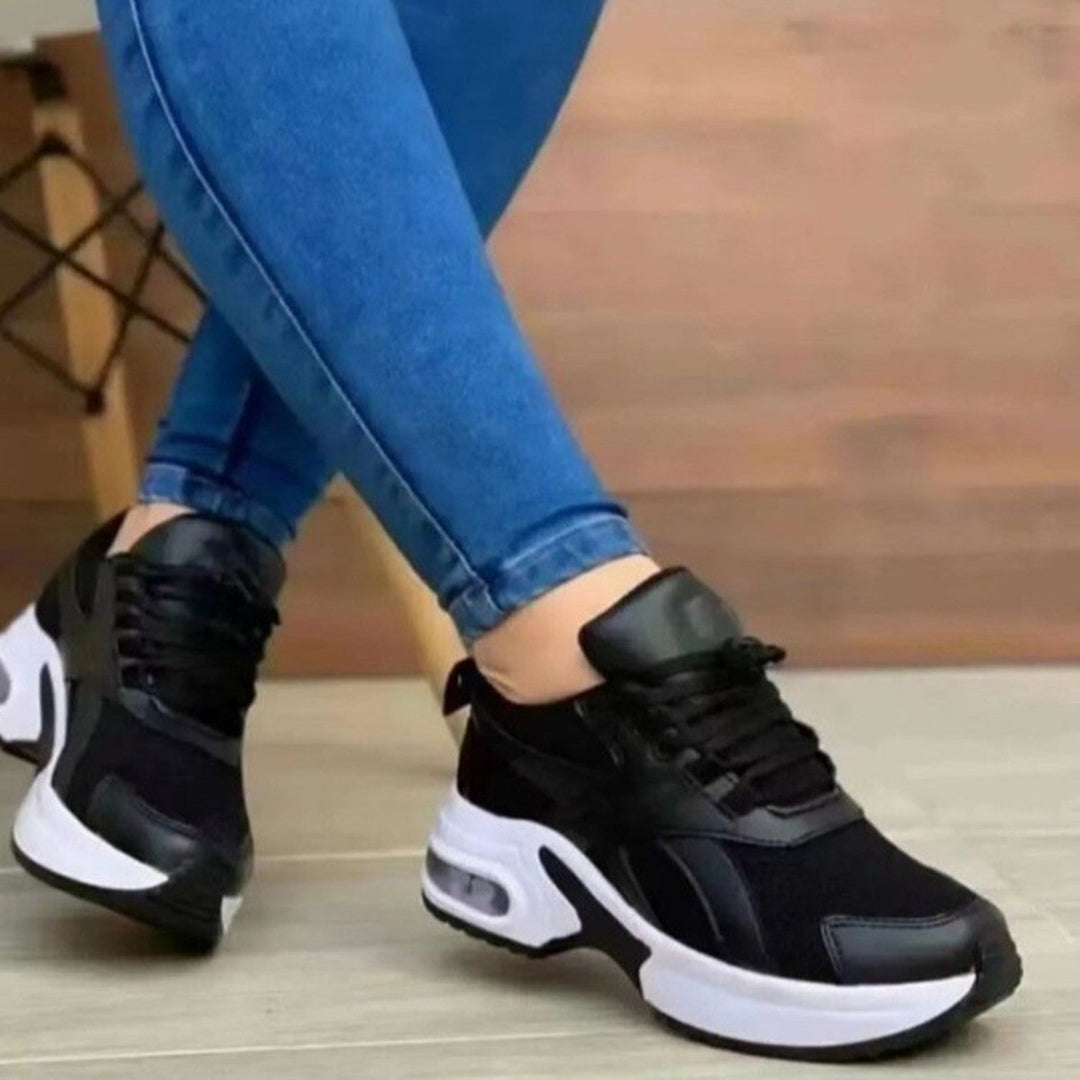 Women's Trainers - Chunky Air Sole Lace Up Running Sneaker | Casual
