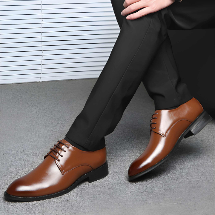Mens Shoes - Lace Up Derby with Pointed Toe and Block Heel | Smart